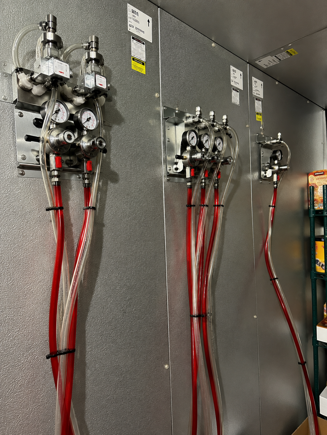 Commercial draft beer regulator and line system