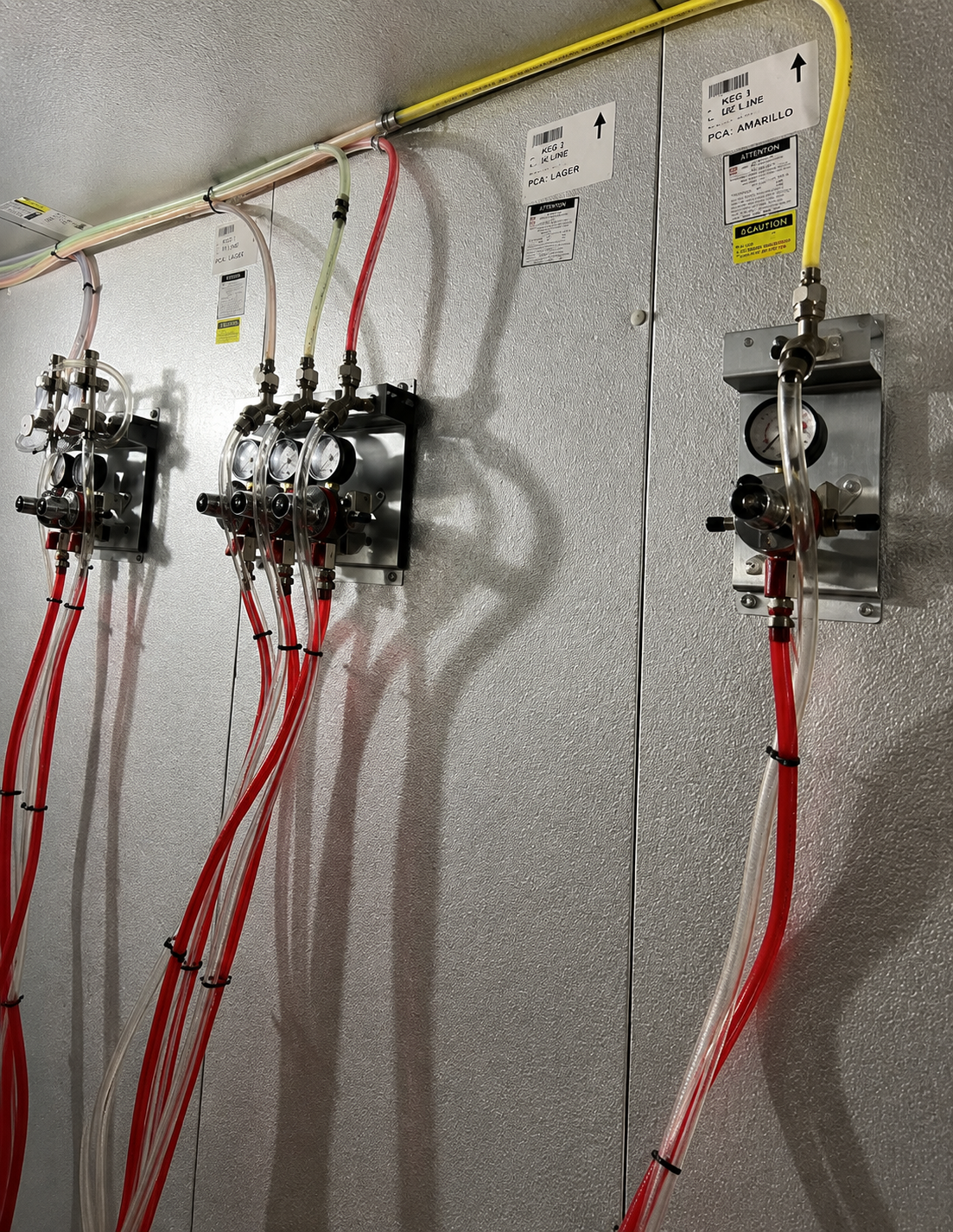 Beer draft regulator and manifold system